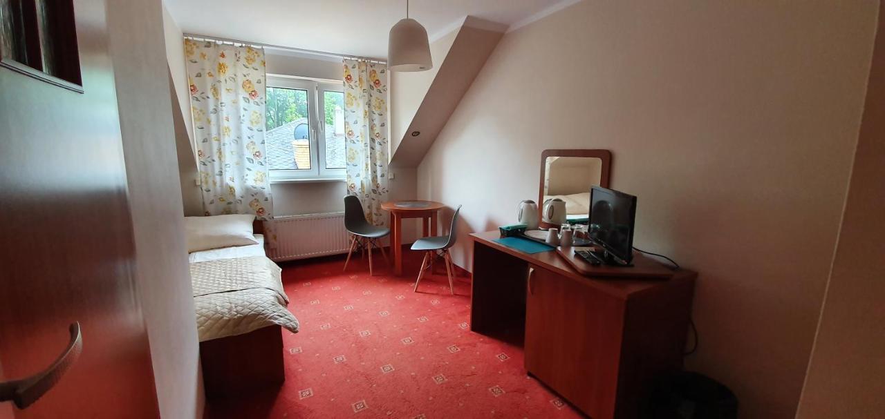 Pokoje Goscinne Bartek Rewal Bagian luar foto
